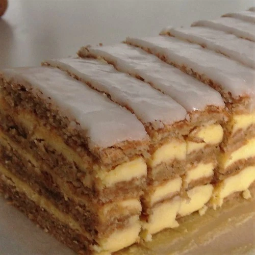 ungarische_cremeschnitten.png ungarische_cremeschnitten.png